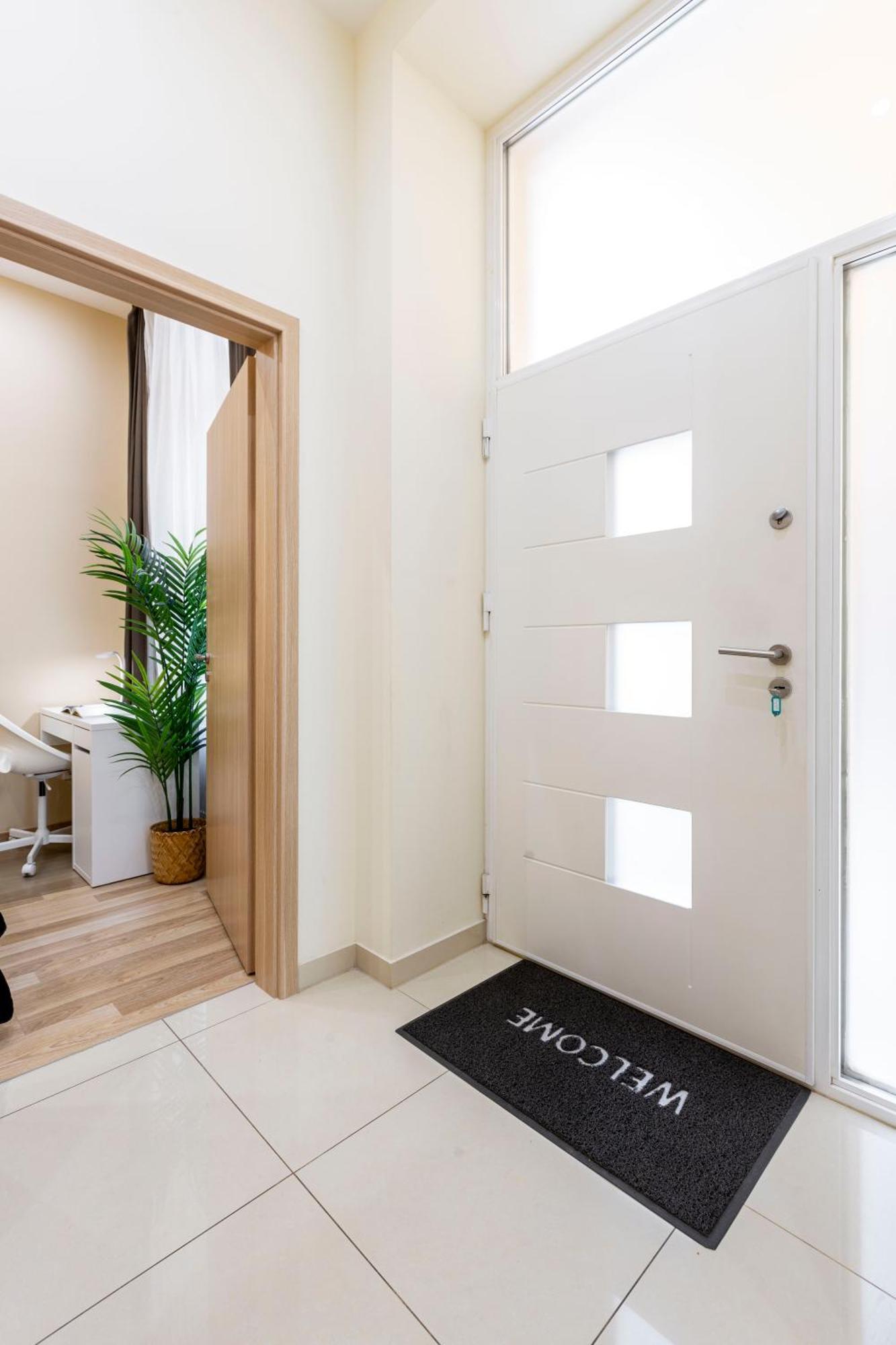 Spacious Bajcsy In The Heart Of Budapest