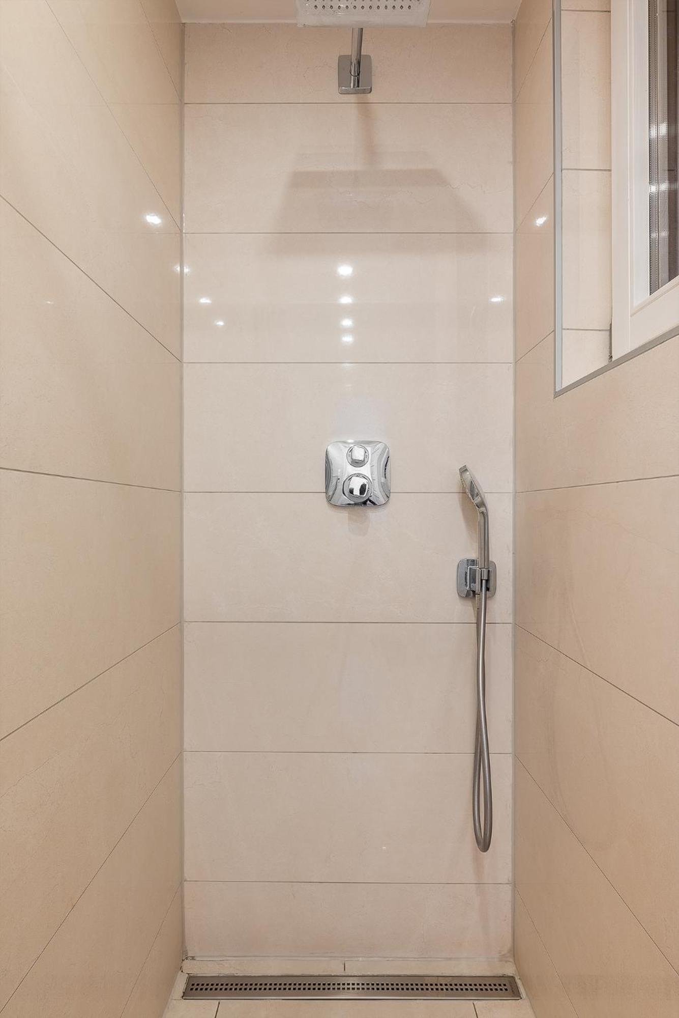 Classical Mini With A Modern Touch! Appartamento