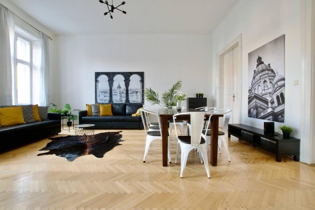 Budget By Hi5 - King Street - For Groups * Budapešť