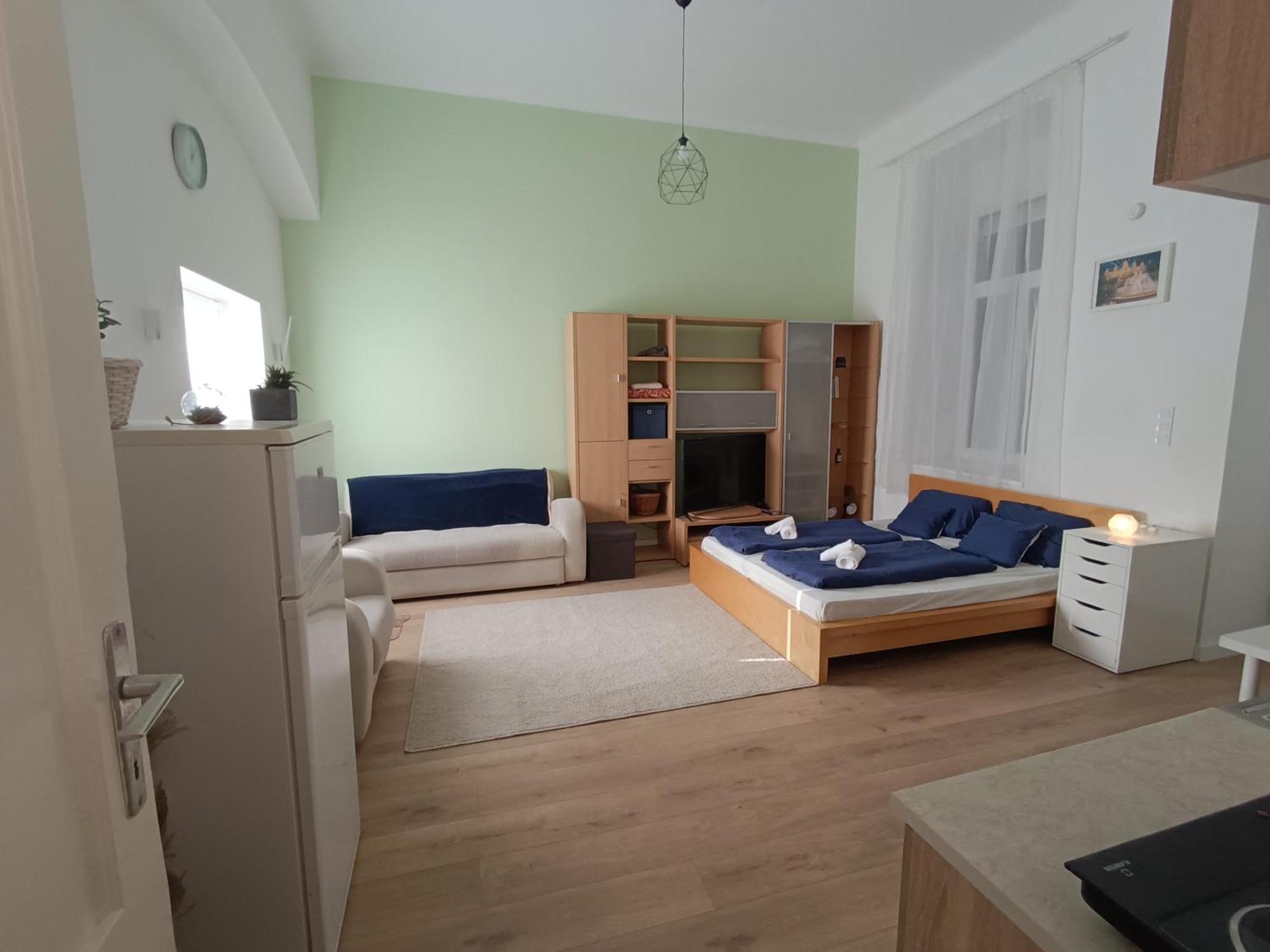 Cozy Place In Buda Xi. Apartamento