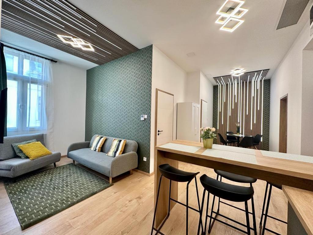 Apartmán At Gozsdu Courtyard #partyzone #downtown #freeparking