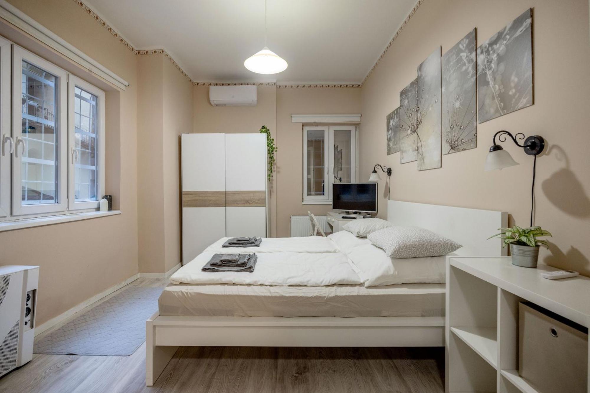 Roomback - 2br With Ac Near Deak Ter *