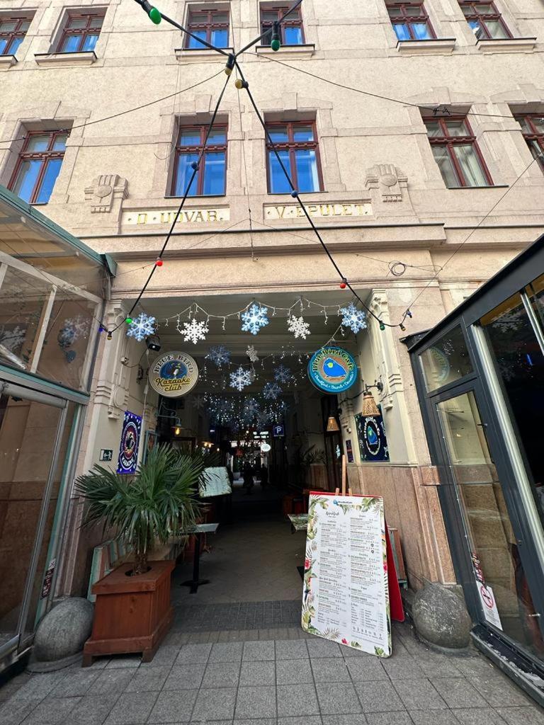 At Gozsdu Courtyard #partyzone #downtown #freeparking Apartmán Budapešť