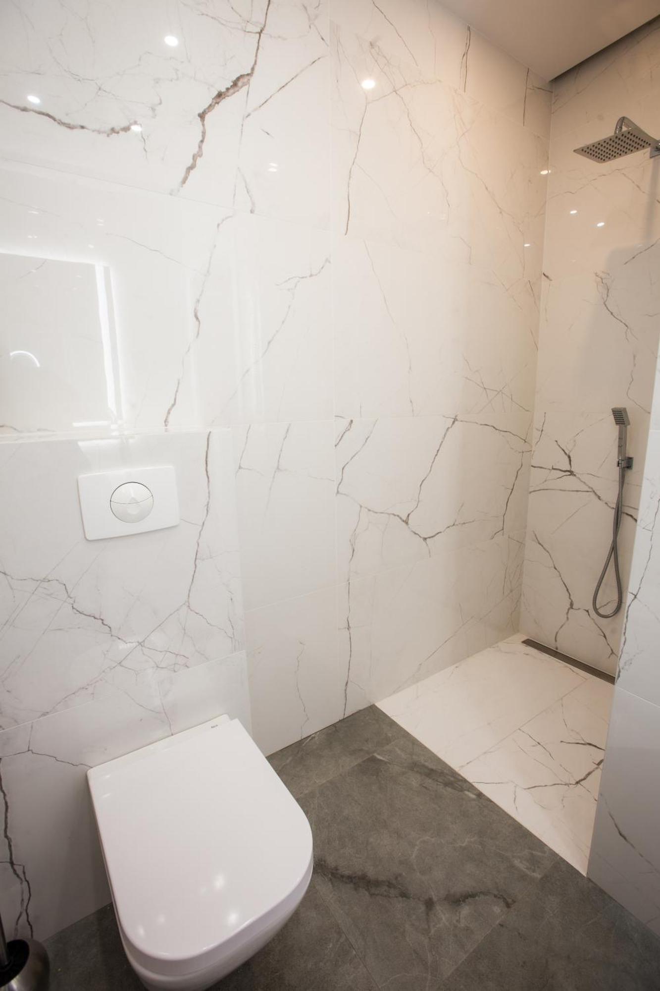 Triplex, Rooftop With Parlament View & Jacuzzi * Budapeszt