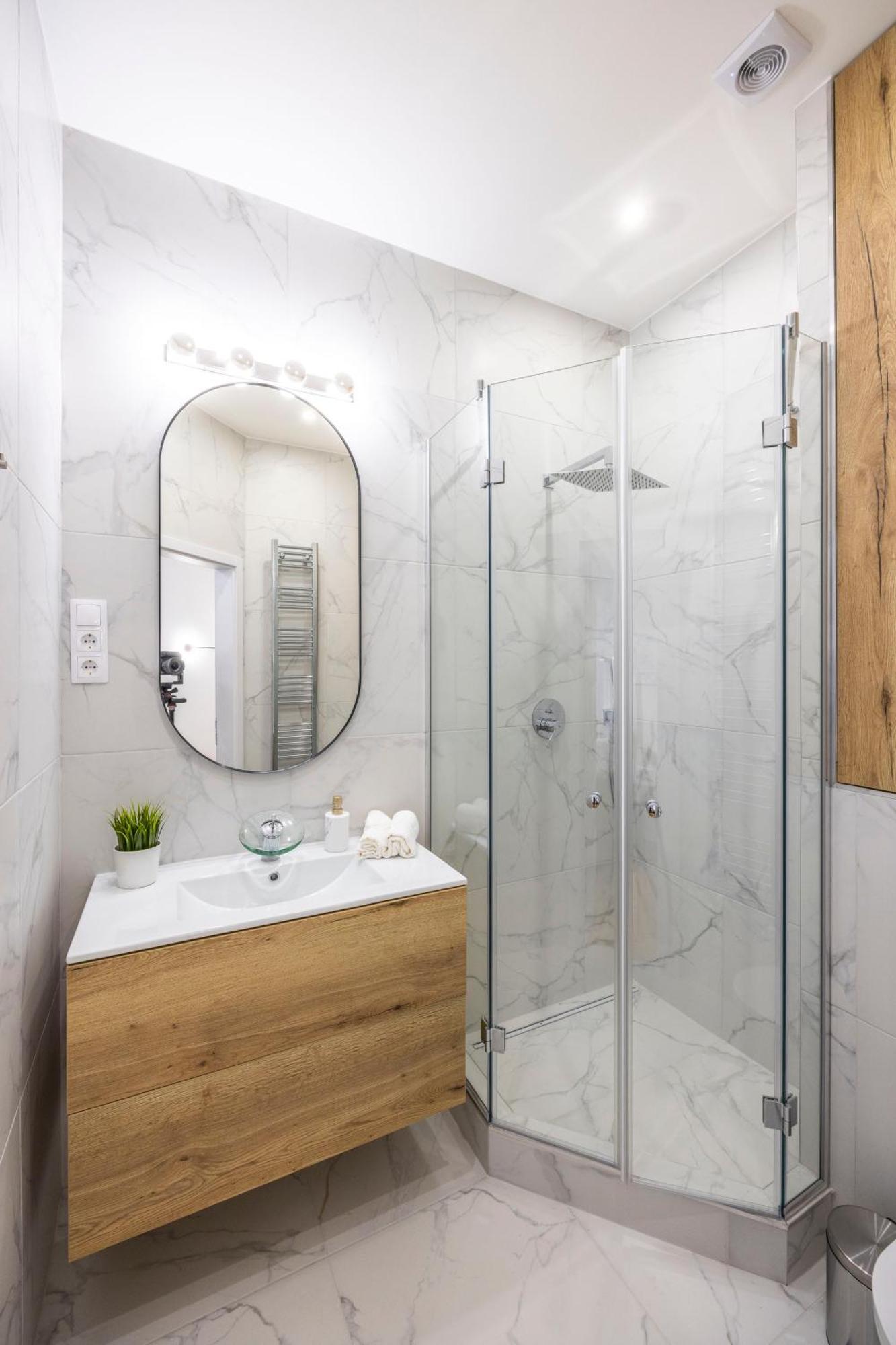 Apartamento Luxurious 4bedrm 3bathrm W/ Balcony Budapest