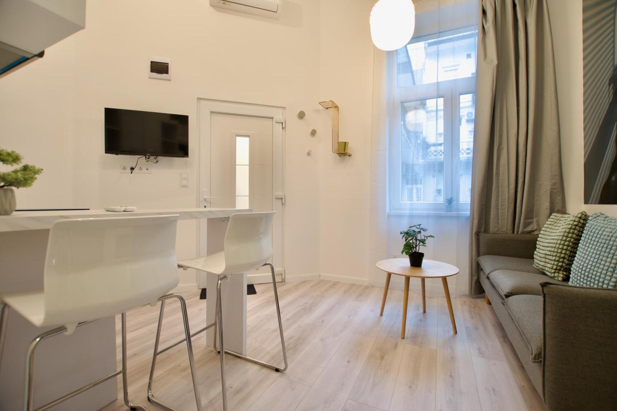Standard By Hi5- Kiraly 82 Apartamento