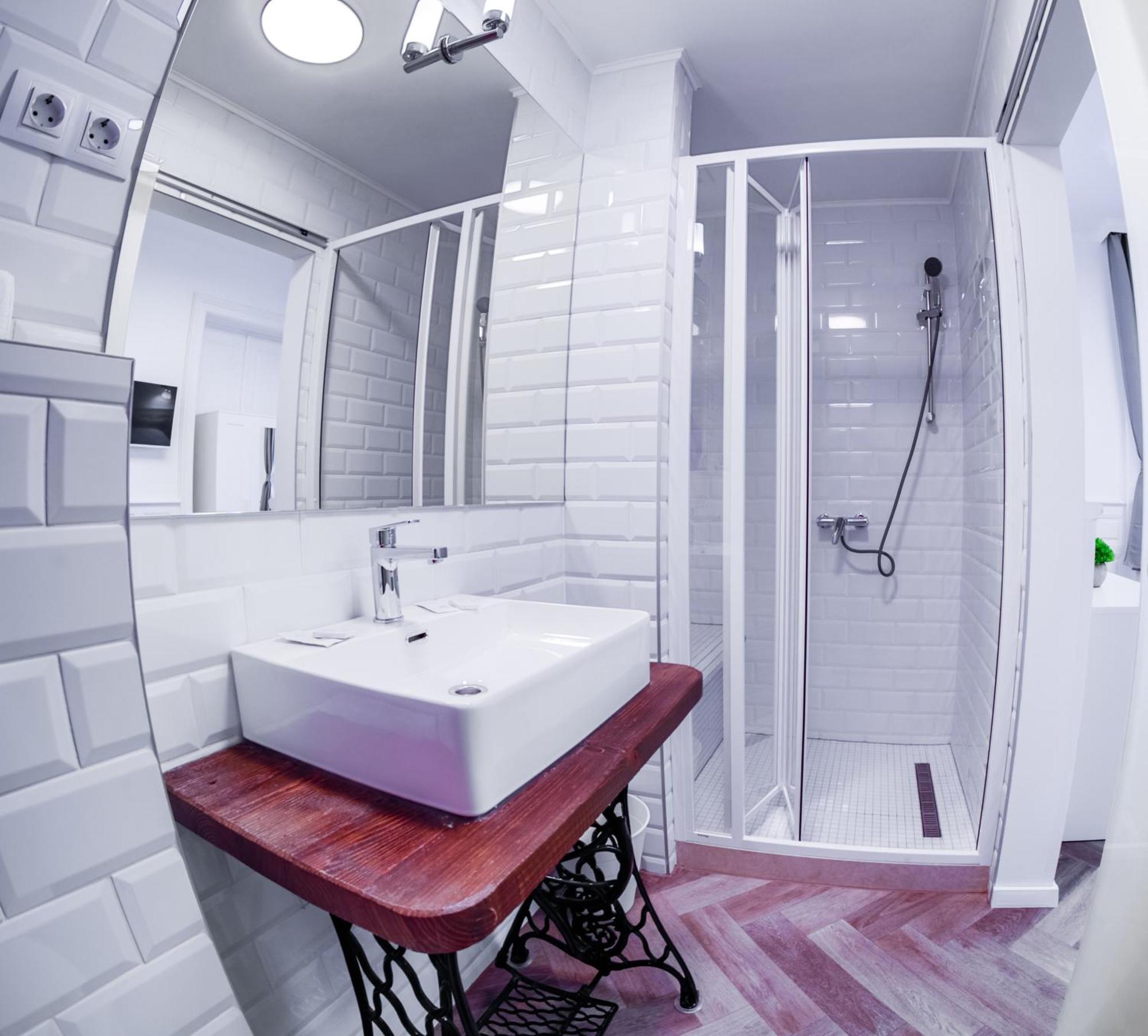 Toni Hotel 3*