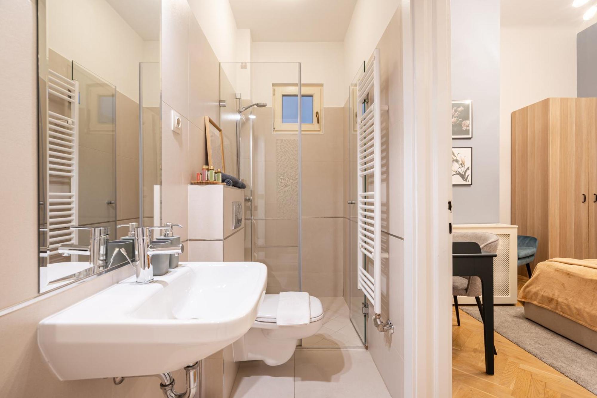 Comfy Downtown Hideaway With Urban Touch Apartamento Budapest