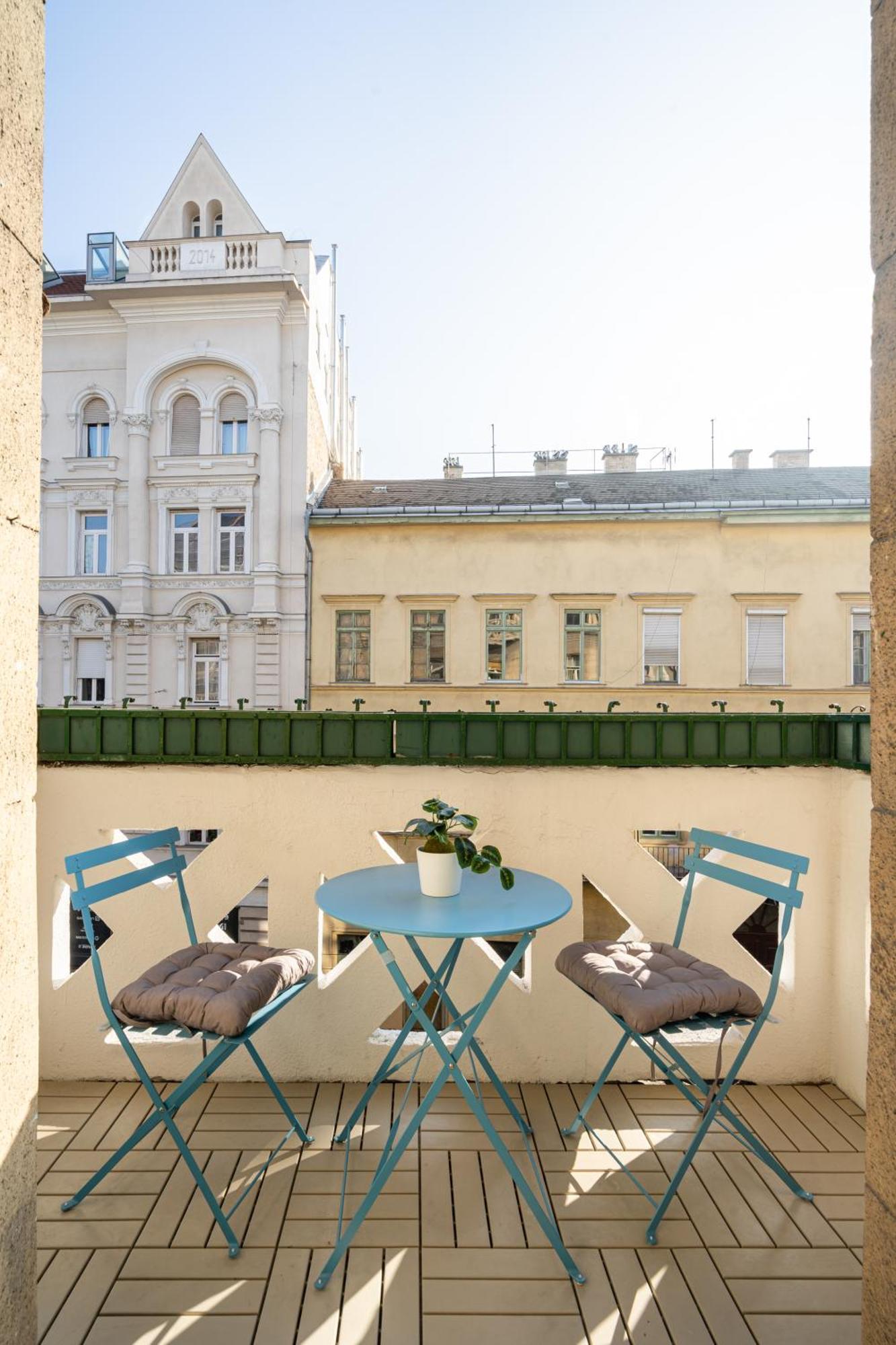 Comfy Downtown Hideaway With Urban Touch Apartamento *