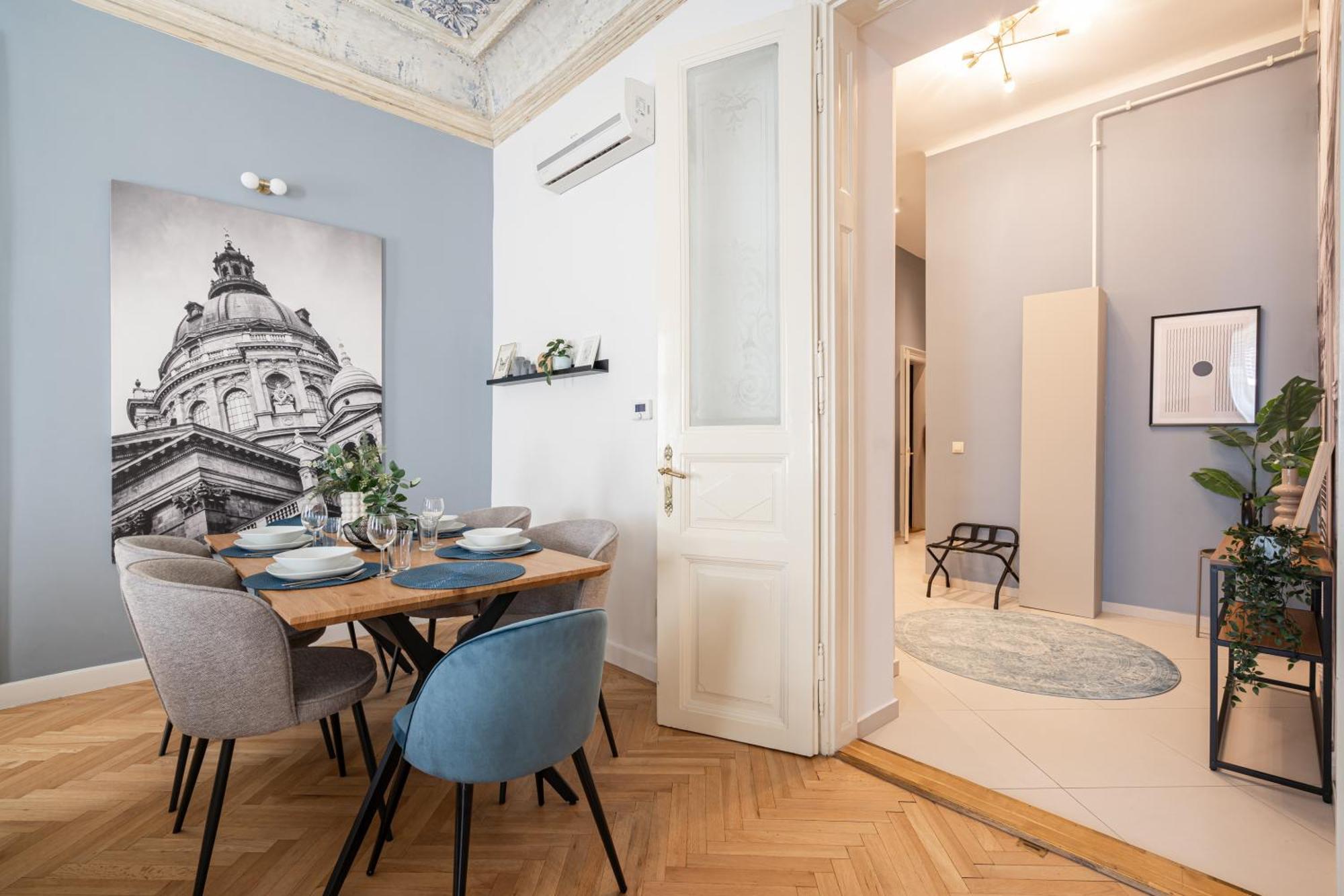 Comfy Downtown Hideaway With Urban Touch * Budapest