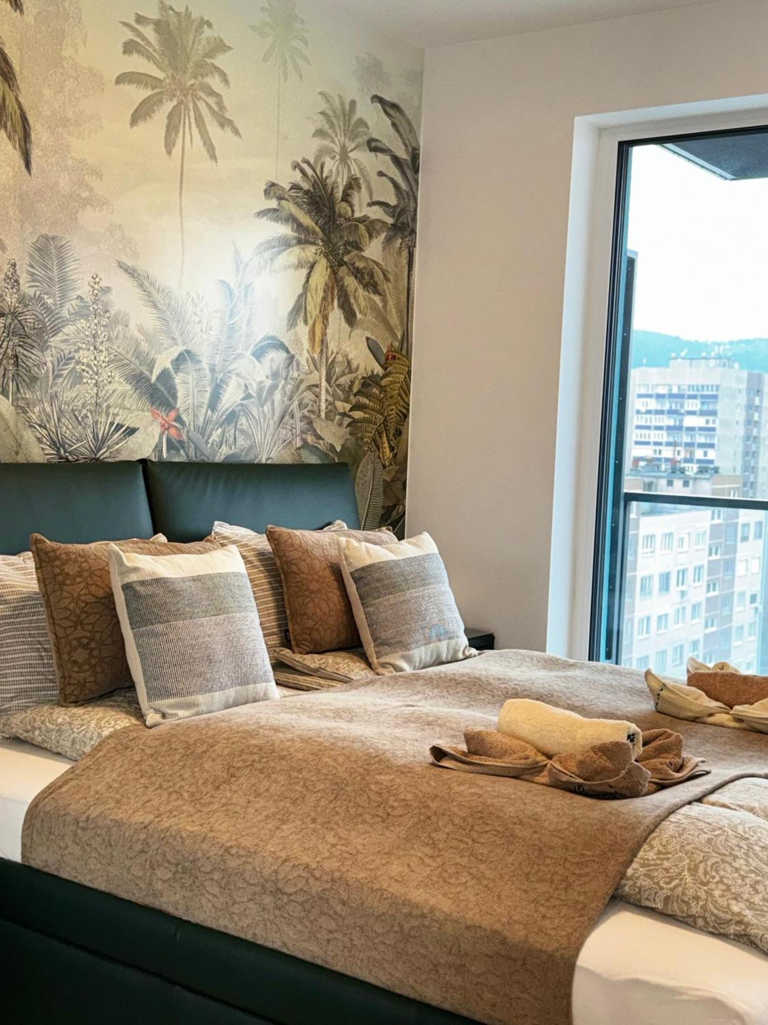 Riverguard With Free Parking Apartman