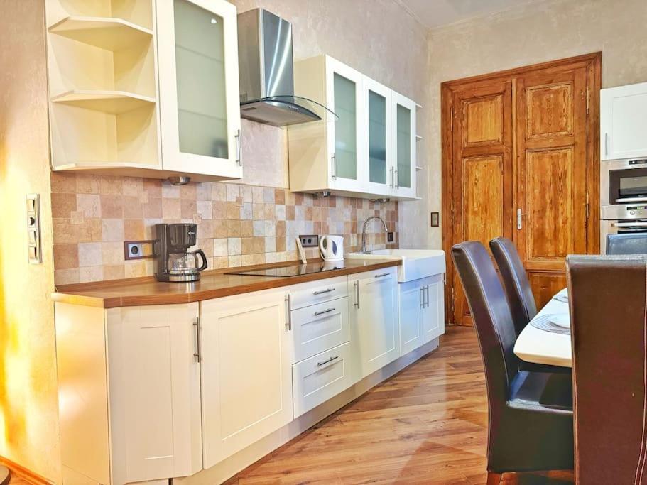 Apartamento Ultra Central / 10 Ppl *