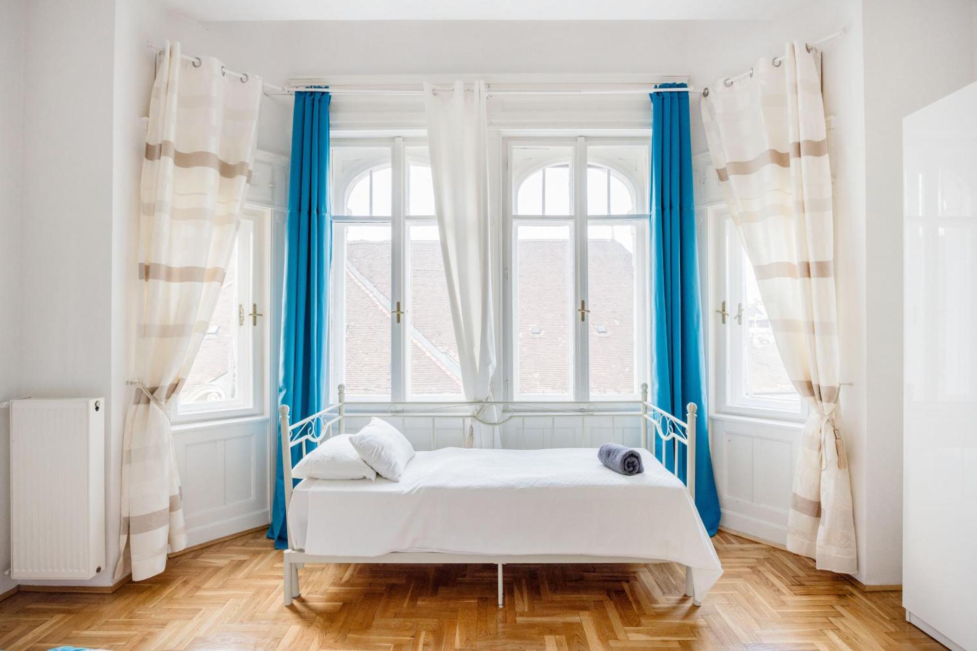 Amazing View Designer With Sauna And Jacuzzi 3 Min To Opera House * Budapest