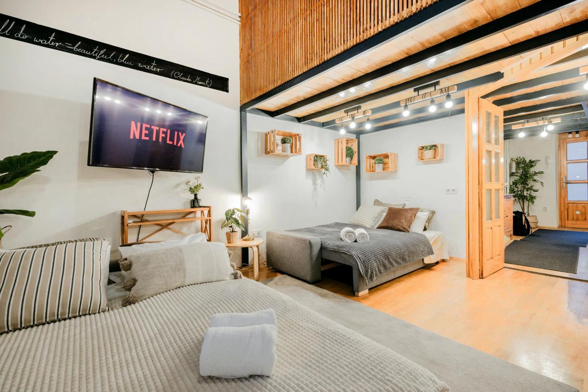 Wellness Wonderland: Garden, Sauna, Jacuzzi In Cbd Appartement
