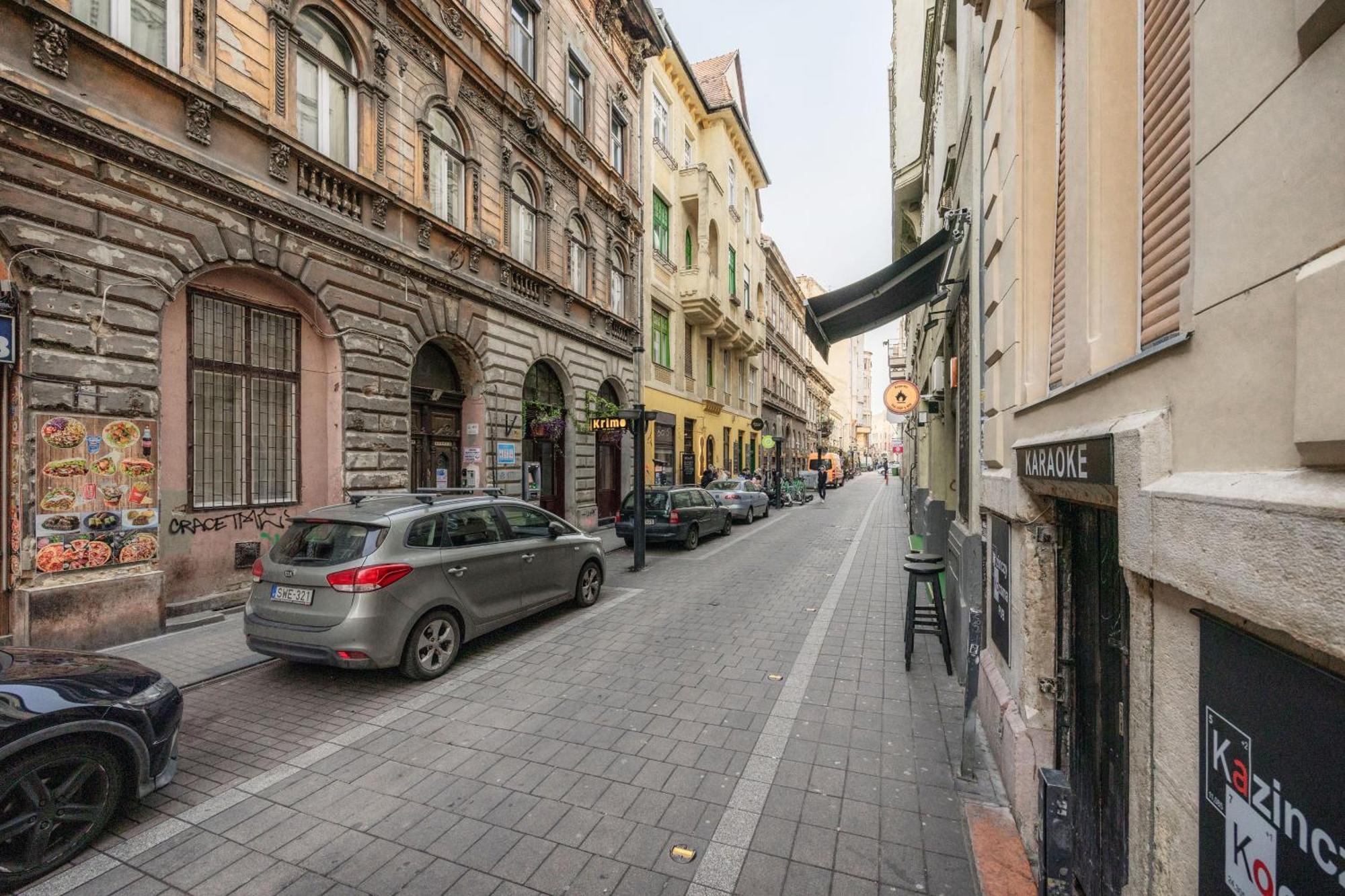 Wellness Wonderland: Garden, Sauna, Jacuzzi In Cbd Apartmán