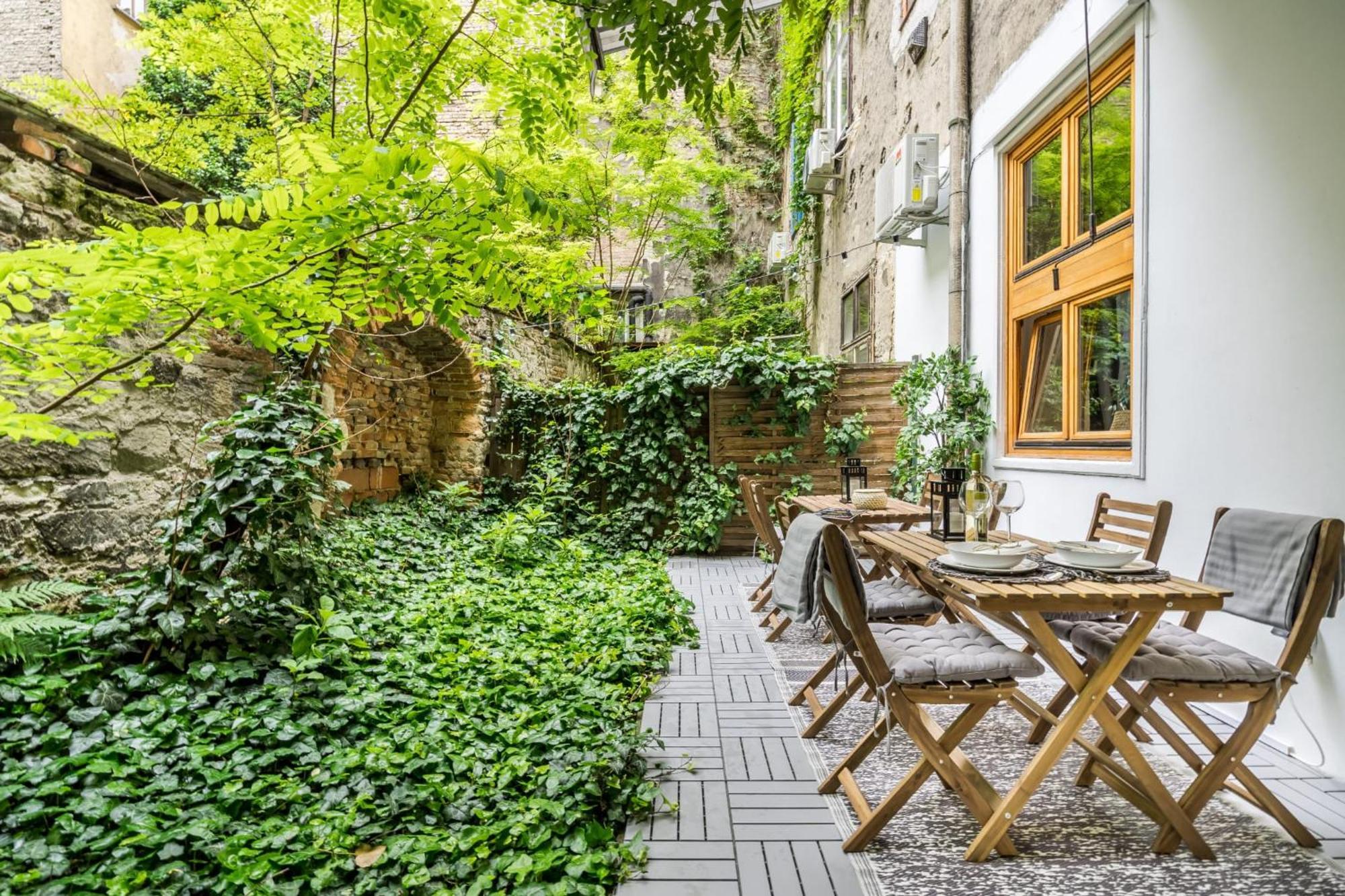 Appartement Wellness Wonderland: Garden, Sauna, Jacuzzi In Cbd *