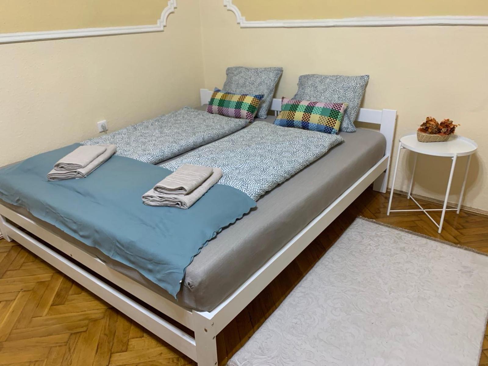 Cozy & Quiet Retro Style Apartment Budapest