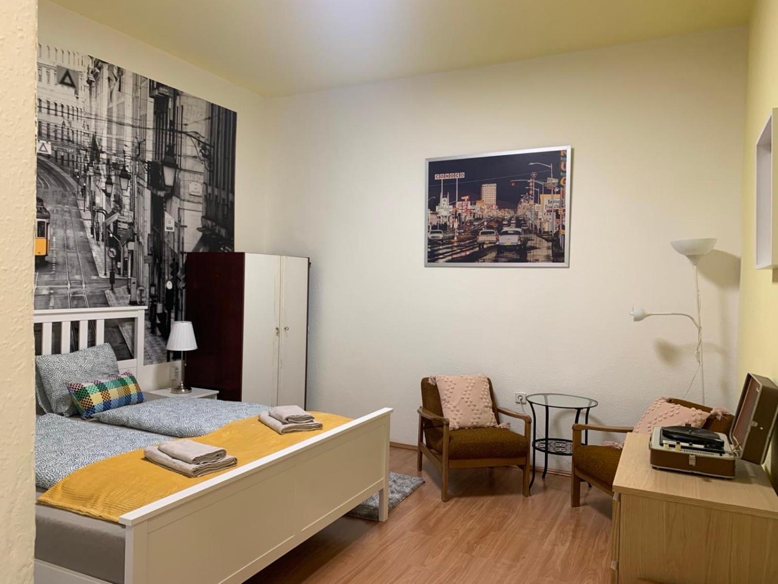 Apartment Cozy & Quiet Retro Style
