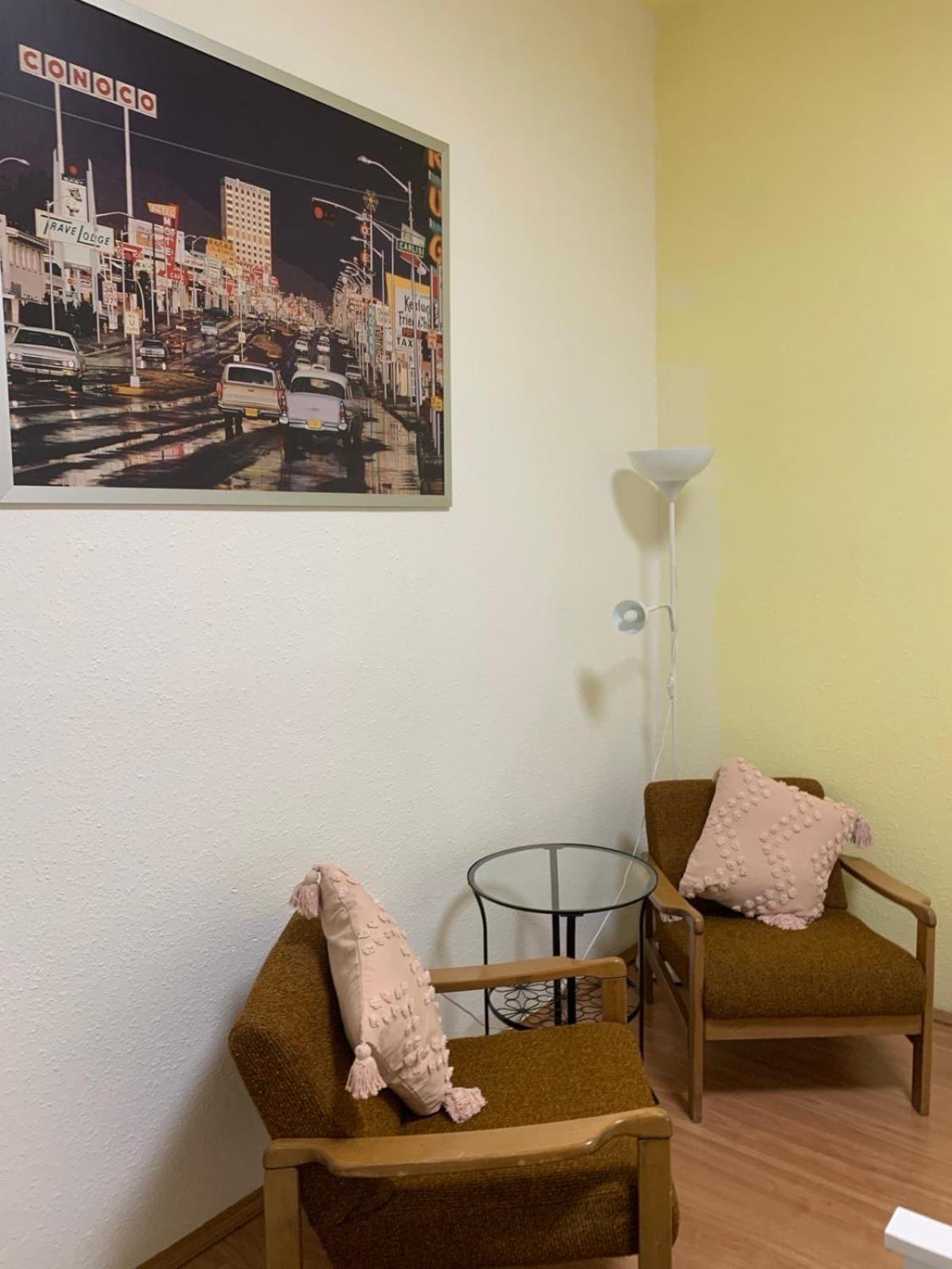 Cozy & Quiet Retro Style * Budapest