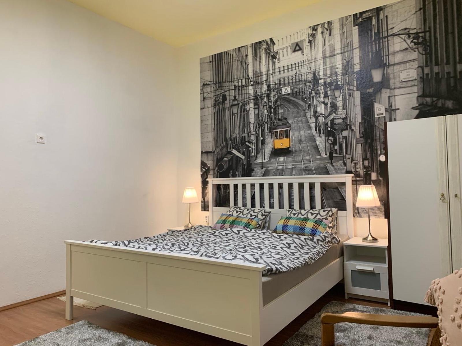 Cozy & Quiet Retro Style Apartment Budapest