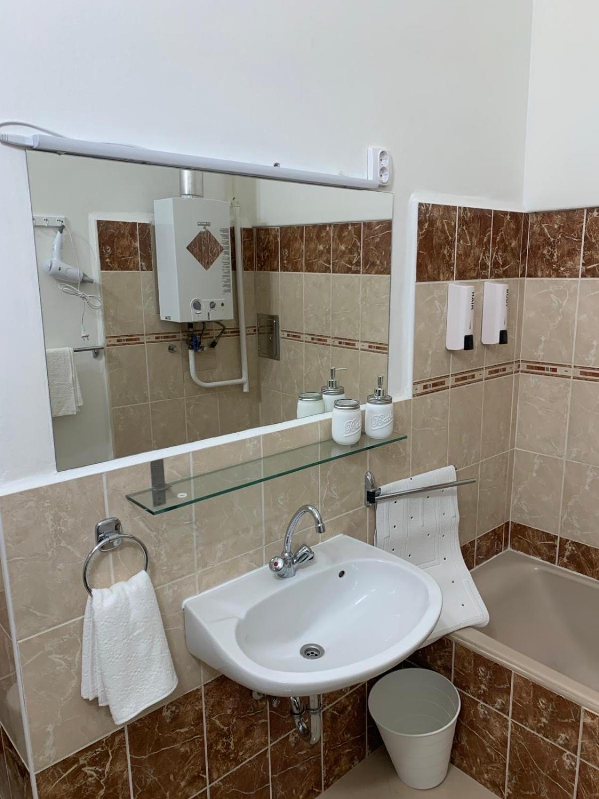 Cozy & Quiet Retro Style Apartamento Budapest