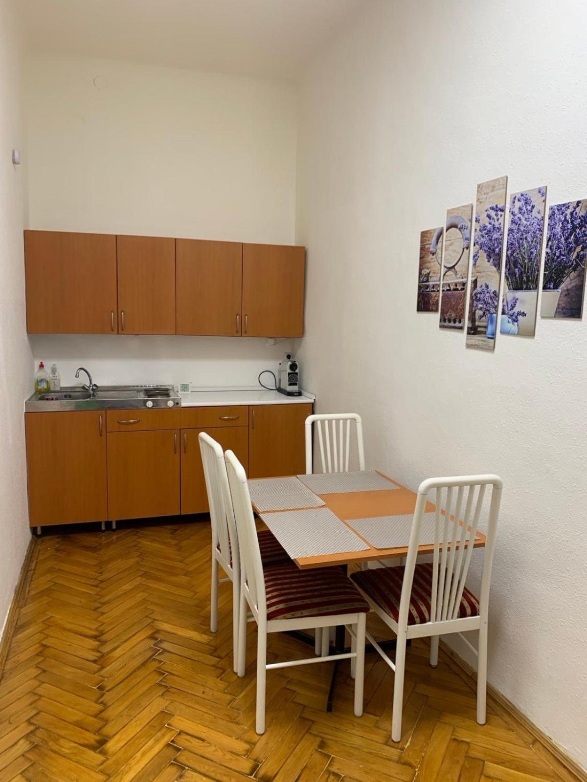 Cozy & Quiet Retro Style Apartamento