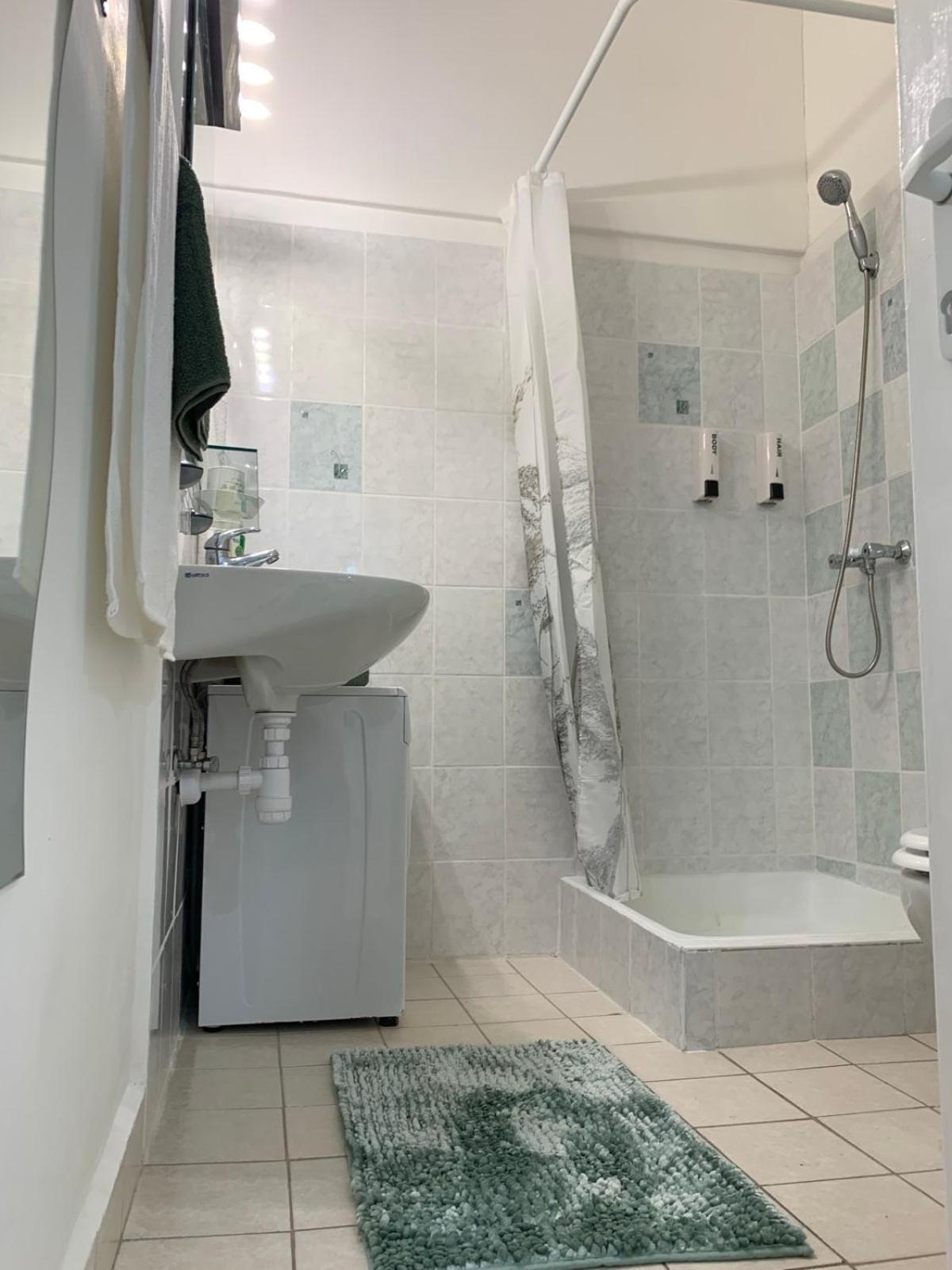 Cozy & Quiet Retro Style Apartamento Budapest