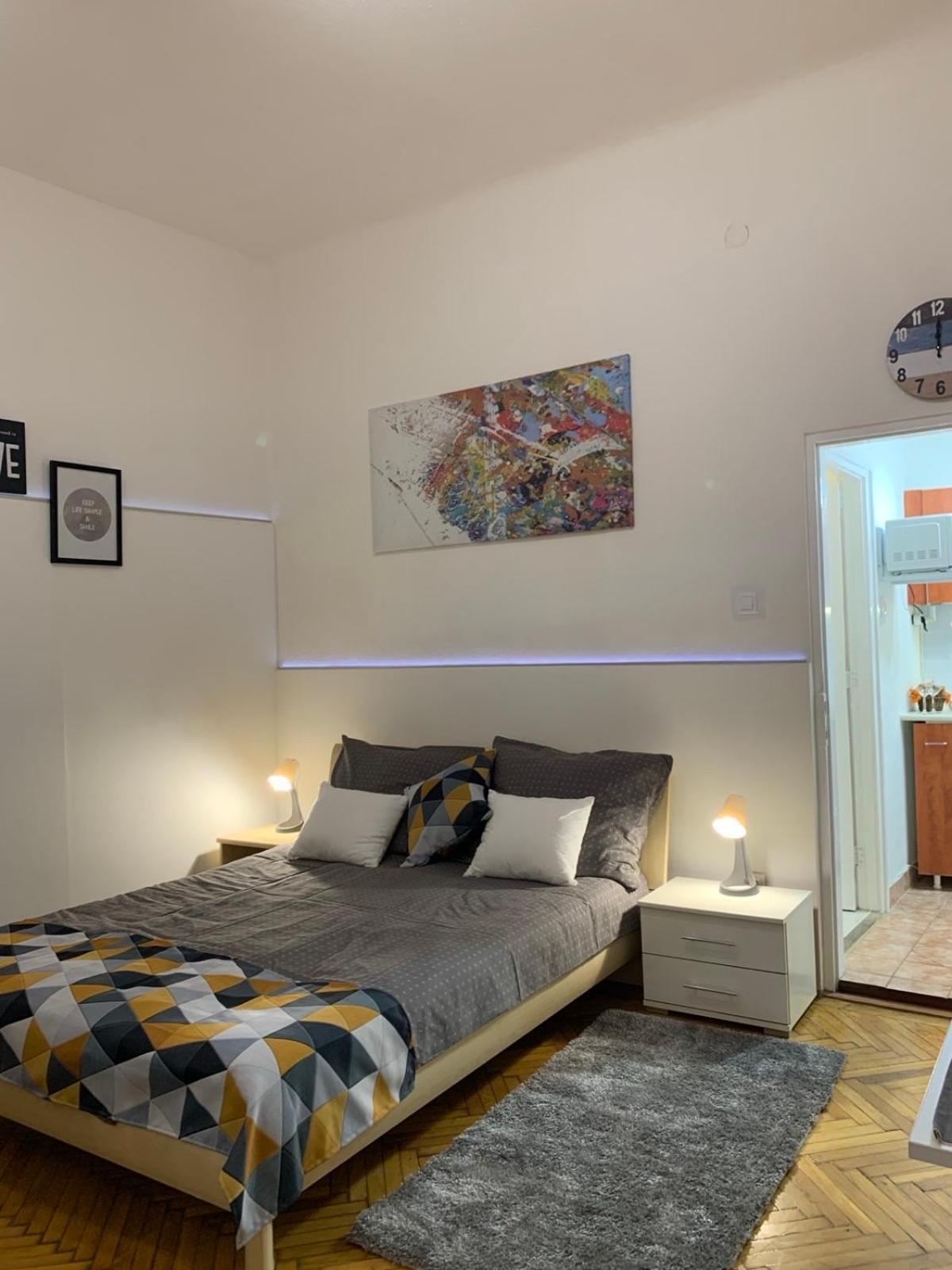 Cozy & Quiet Retro Style Apartment