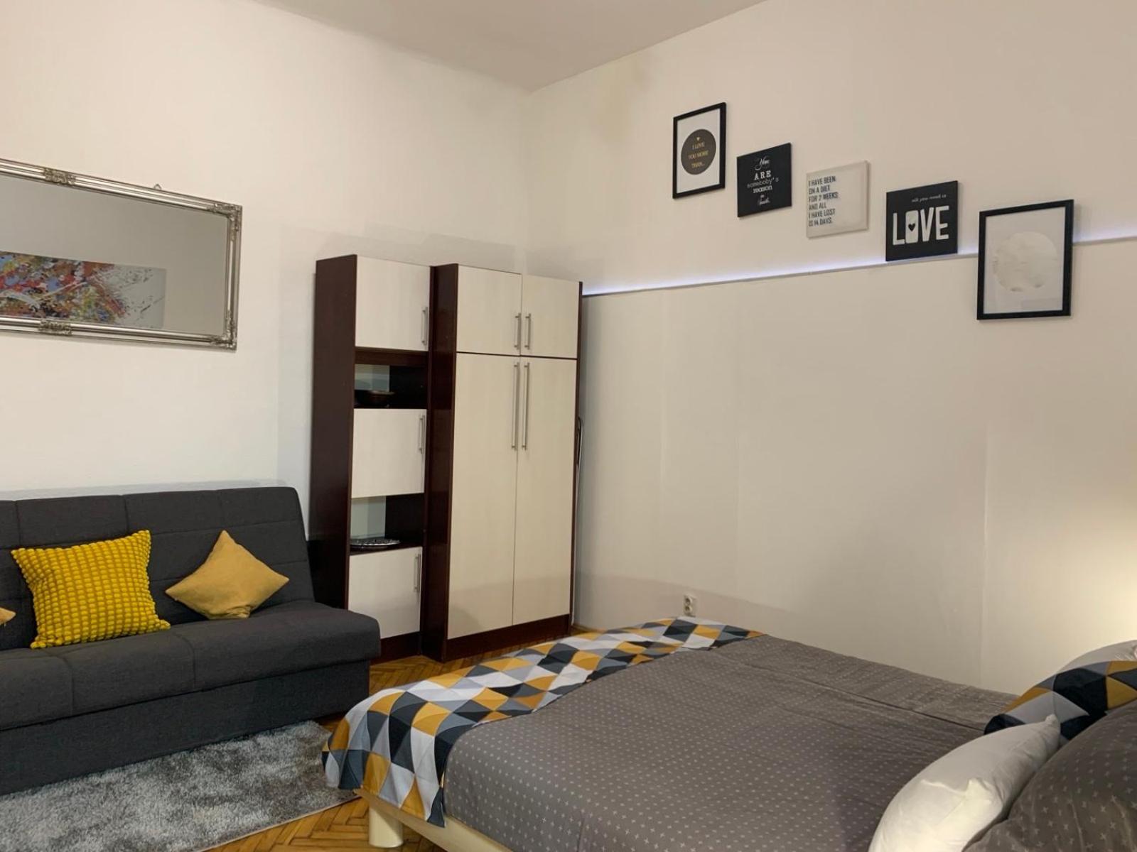 Apartment Cozy & Quiet Retro Style *