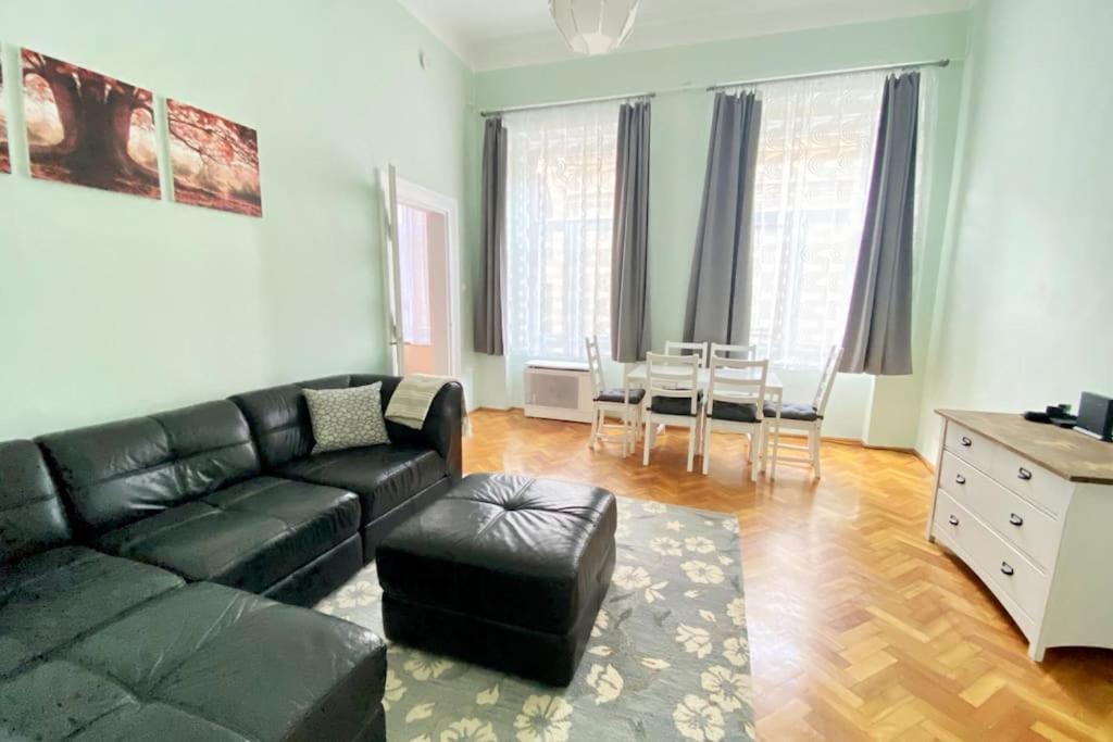 Heart Of Apartment