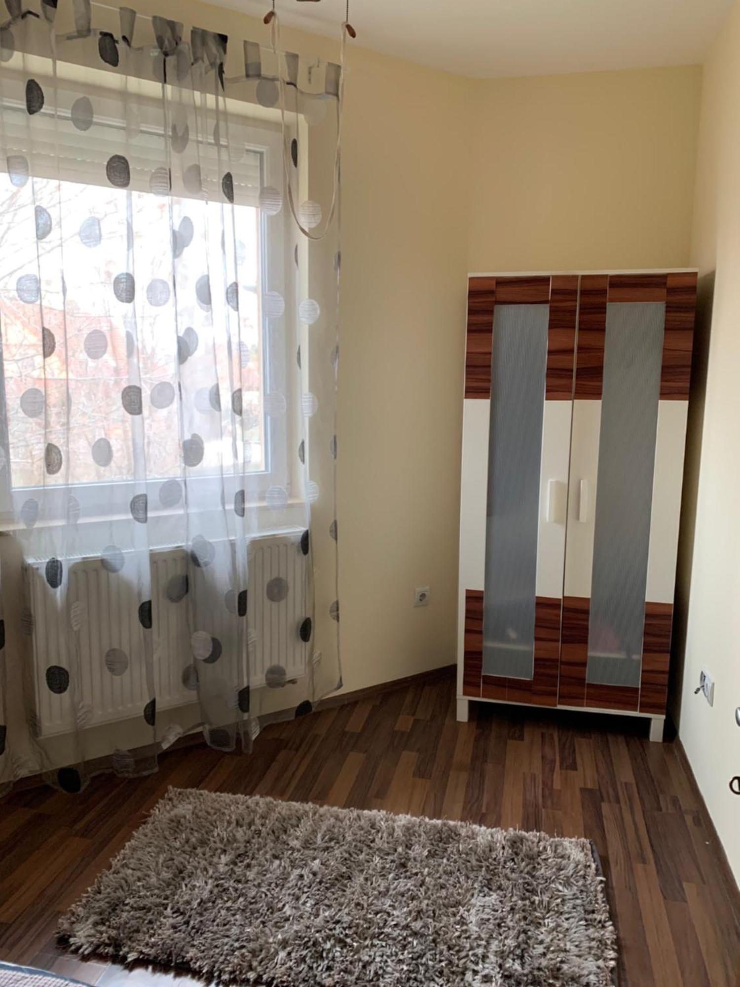 Apartment Airport Road/repter Koezeli Haz Privat Parkoloval