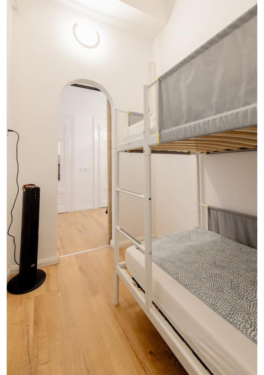 Appartamento Downtown With Balcony Budapest
