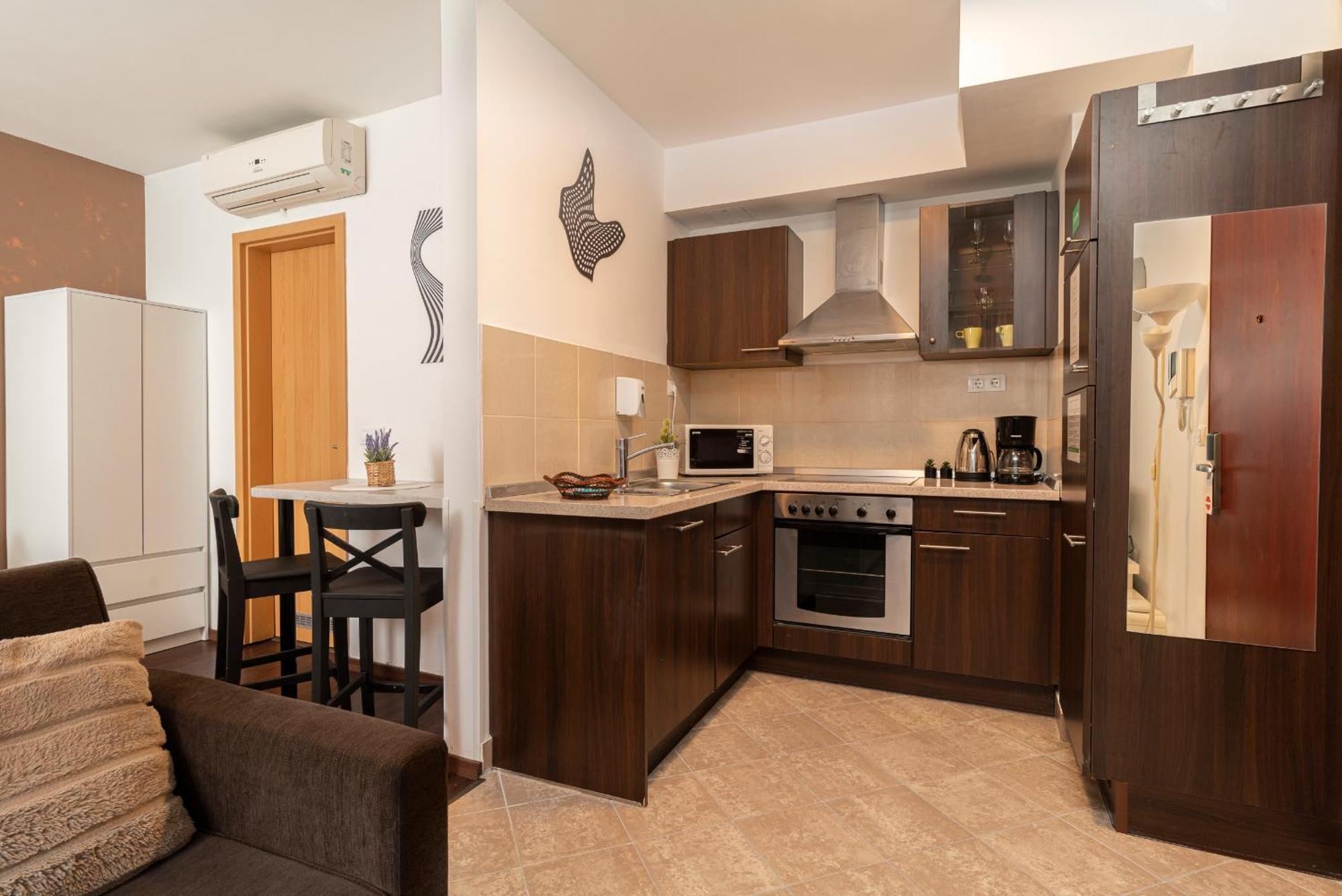 Gozsdu Court 3*