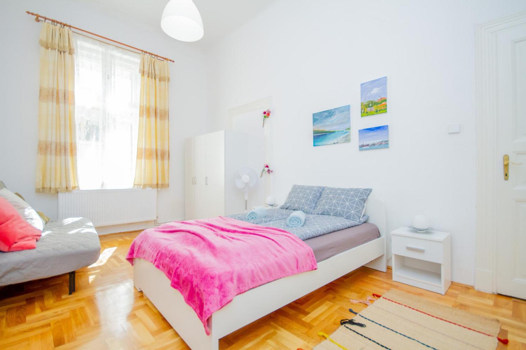 Kelvin's V District 2br Urban Haven By Nw Lejlighed Budapest