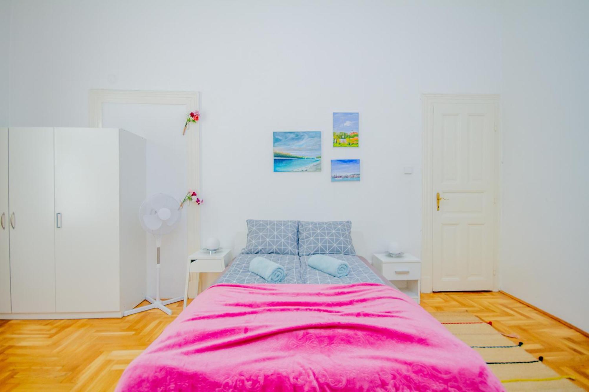 Kelvin's V District 2br Urban Haven By Nw Lejlighed