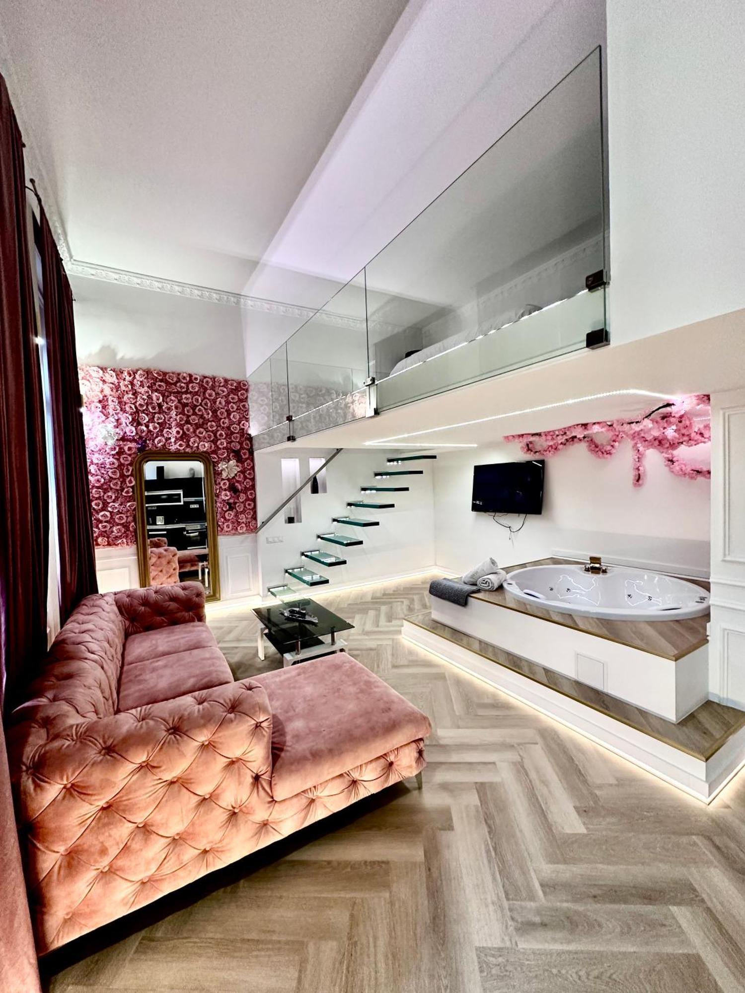 Apartament Jacuzzi Opera