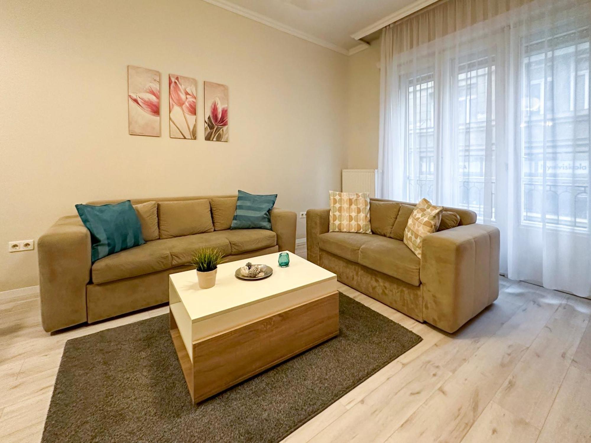 Asboth Taylor Budapest