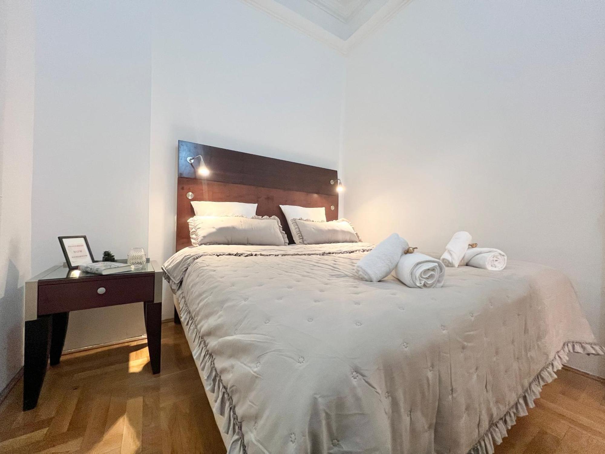 Elizabeth's Treasure Deluxe Apartament