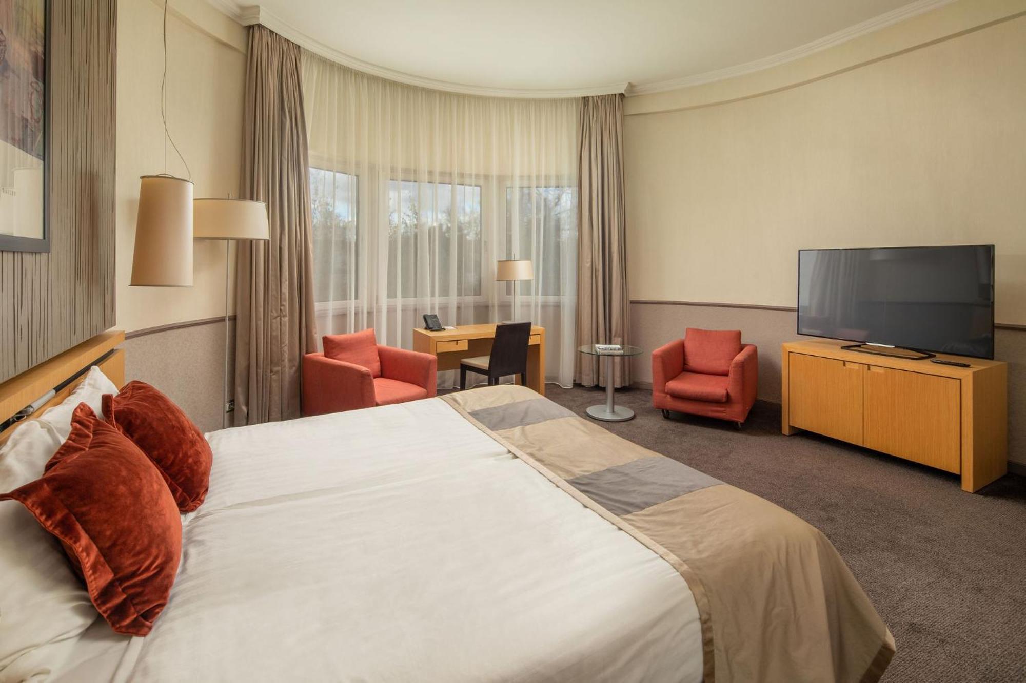 Mamaison Andrassy Hotel 4*