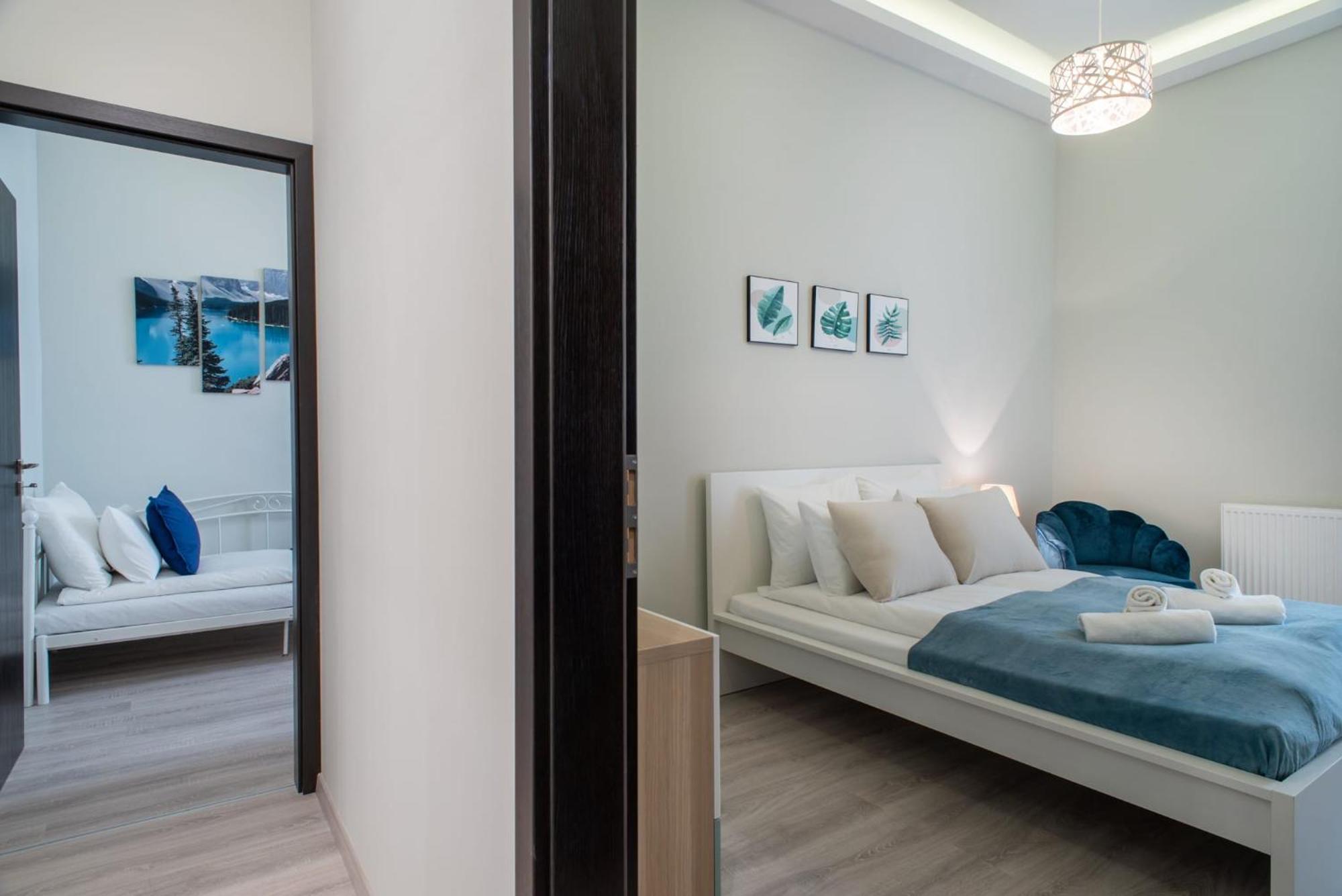Very New And Large Ac Apartment