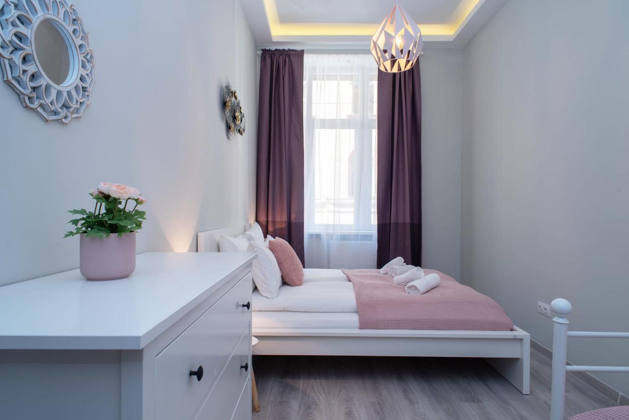 Very New And Large Ac Apartment *
