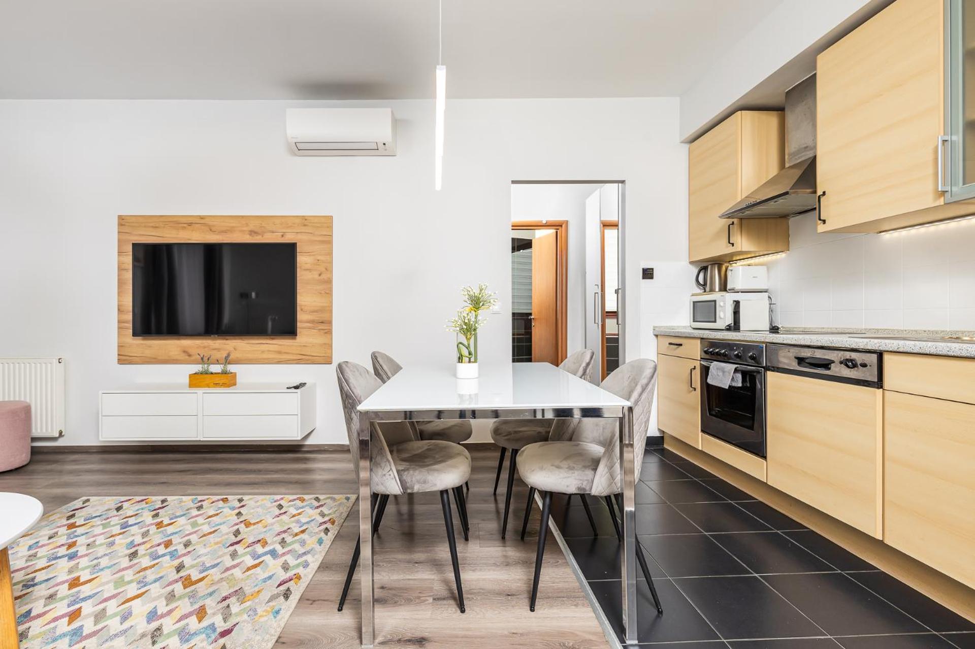 Venus - King Street V - Balcony Apartmán