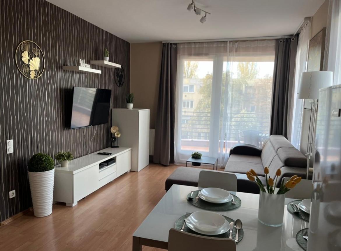 Vip Mini Resort,private Parking & Balcony * Budapest