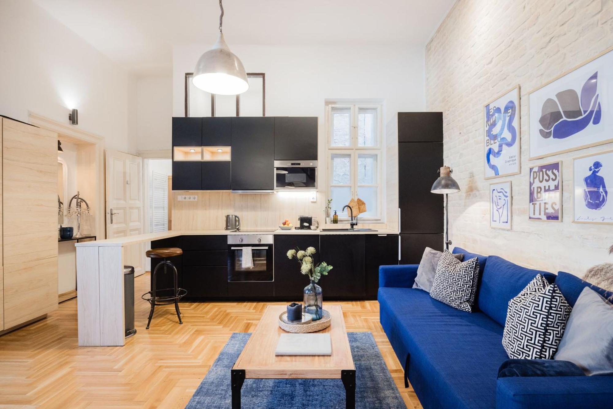 Historic Penthouse With Sauna & Jacuzzi @downtown