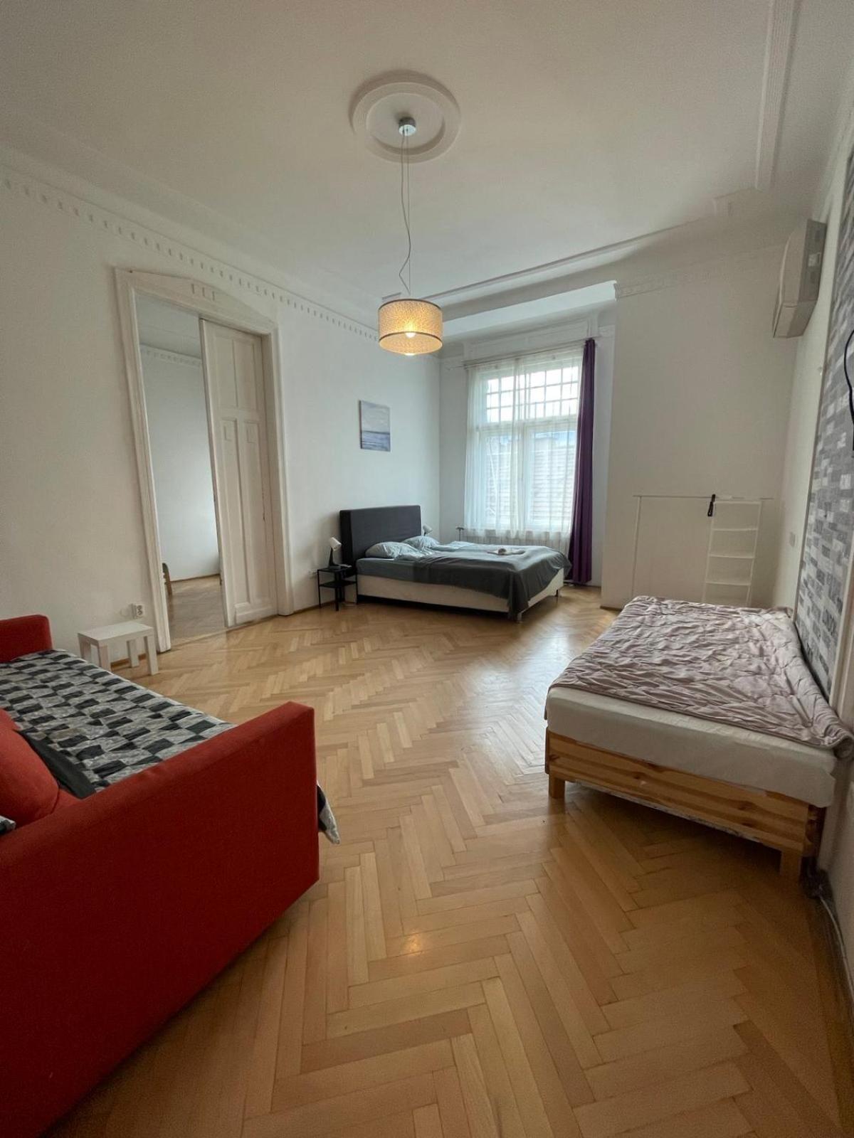 Homestay White Pearl Near Gozsdu *