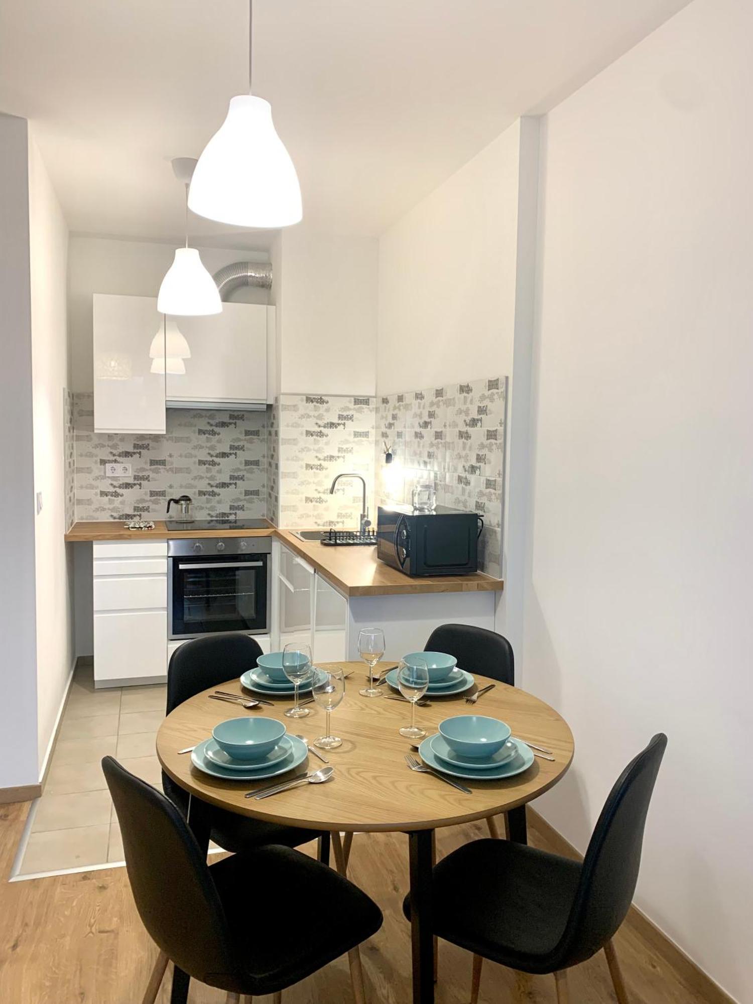 Apartmán Westside - Modern & Peaceful - Free Garage!