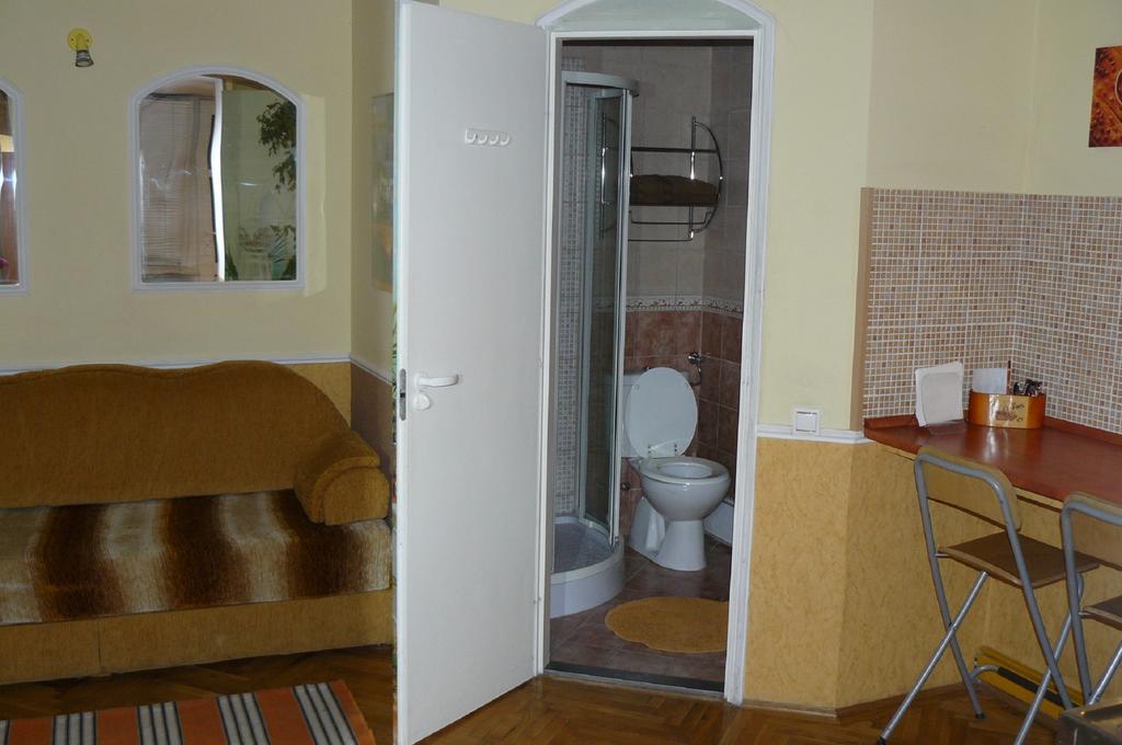 Rakoczi Studio * Budapest