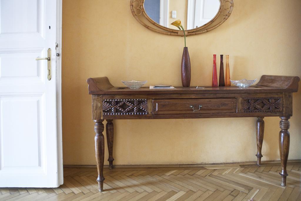 Maison Orange & Maison Rose
