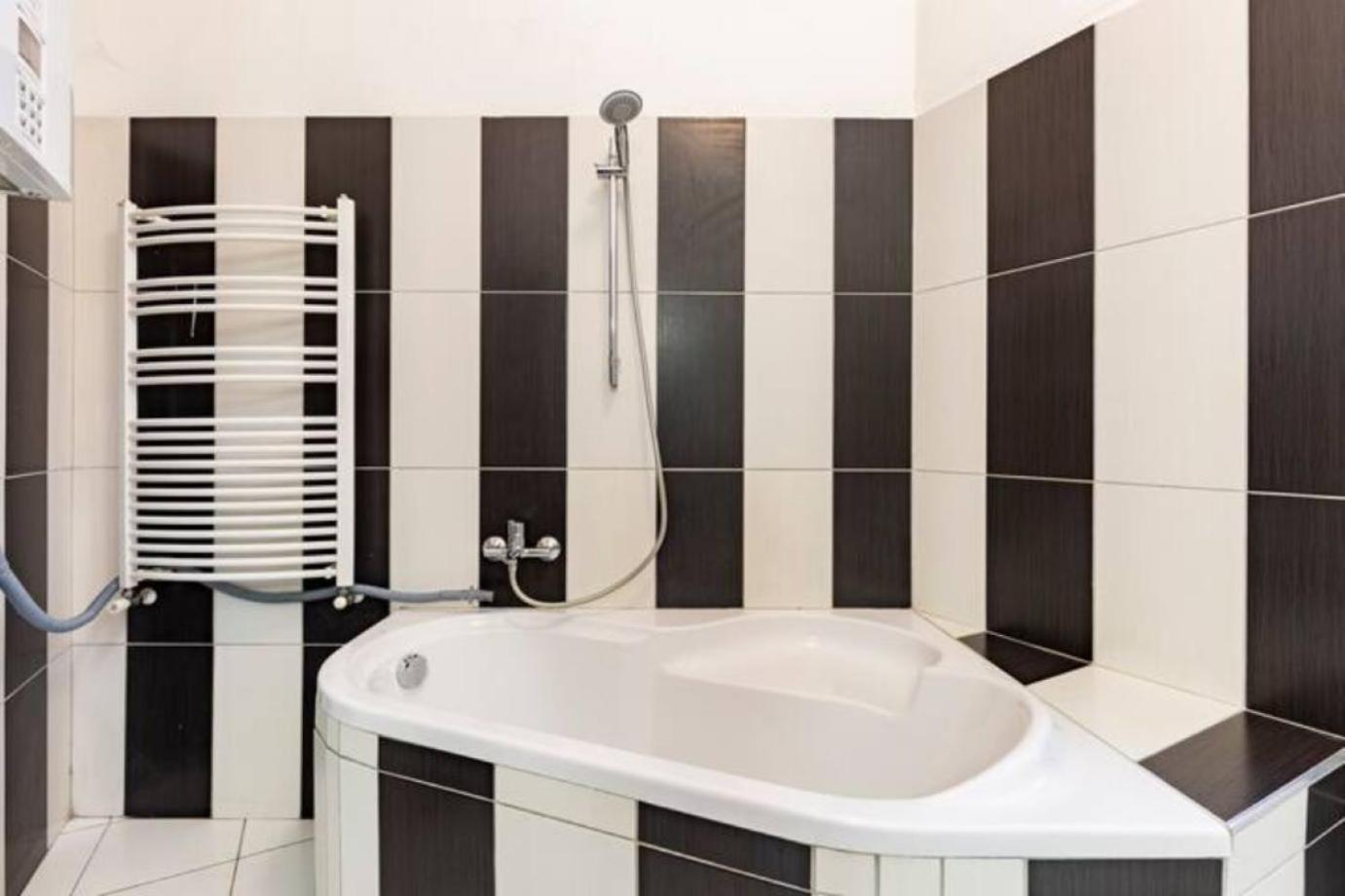 Apartment Bourgeois Elegance In The Heart Of Budapest