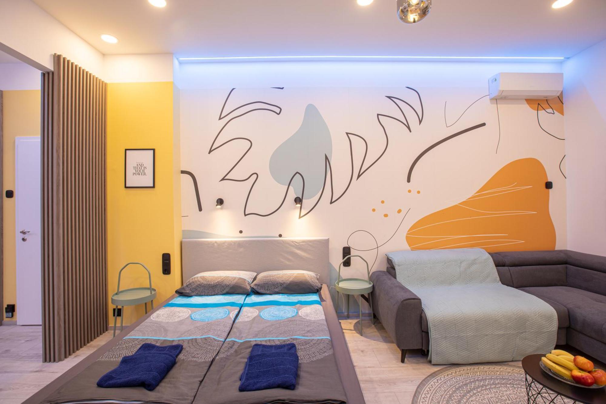 Centre Point Apartment *